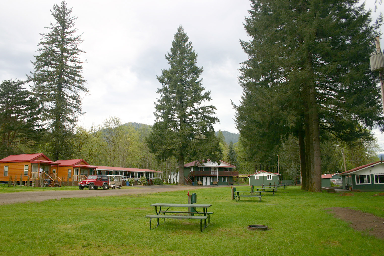 Views of Lone Fir Lodge at Mt St Helens